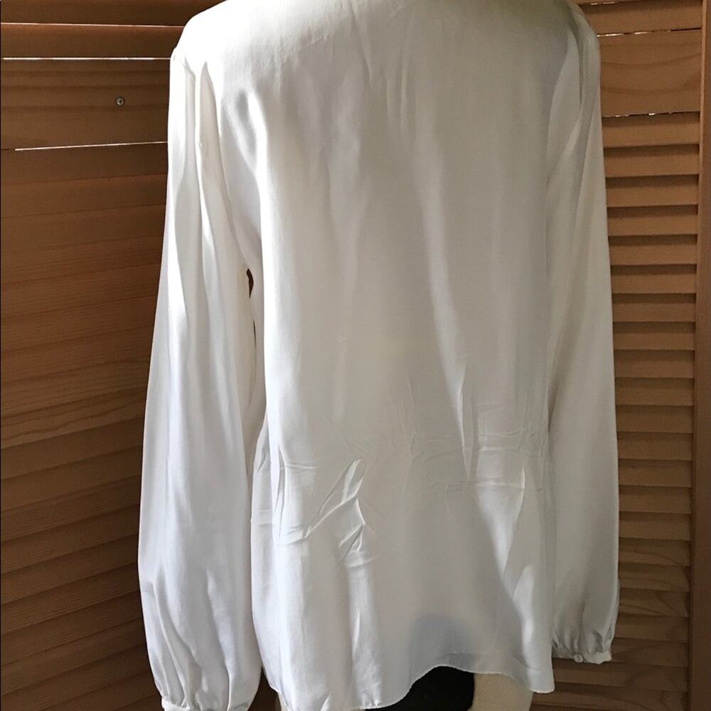 Emilio Pucci Blouse Womens SIze 10 40 Coquette Ruffle 100% Silk V-Neck Top NWOT - Picture 2 of 5